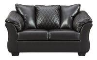 Betrillo Loveseat