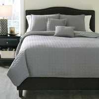 Lazen Coverlet Set-Jennifer Furniture