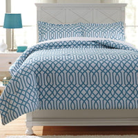 Loomis Comforter Set-Jennifer Furniture