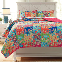 Belle Chase Quilt Set-Jennifer Furniture